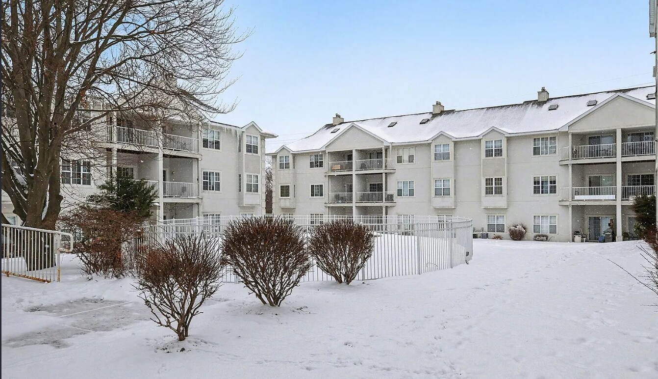 Building Photo - 288 W Saginaw St