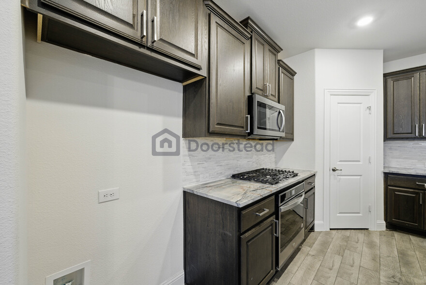Building Photo - 9578 Kavik St