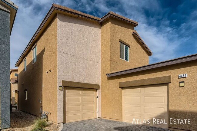 Building Photo - 4452 Sapphire Moon Ave