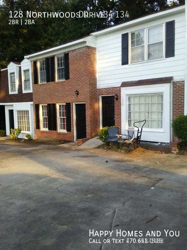 Building Photo - 128 Northwoods Dr