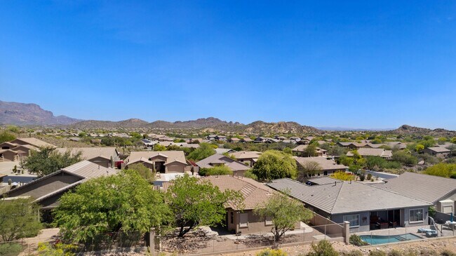 Building Photo - Amazing Home in Gold Canyon backing to Sta...