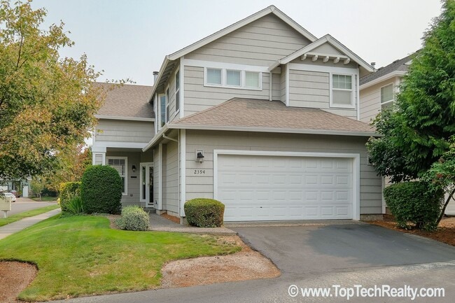 Building Photo - Lovely Traditional 2BD · 2.5BA + Office/De...