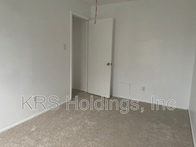 Building Photo - 1503 Garland Way