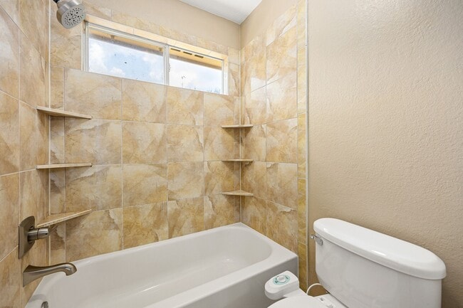 Building Photo - 1919 Valleria Ct