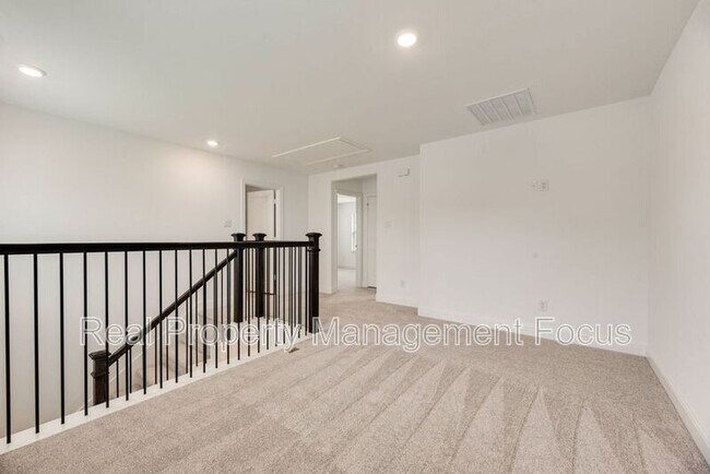 Building Photo - 1149 Beautyberry Ln
