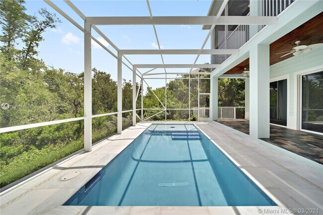 Building Photo - 2 Flamingo Hammock Rd