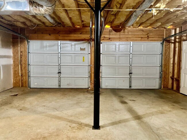 Building Photo - Dallas Rental