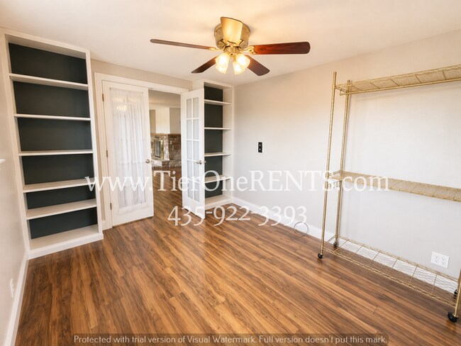 Building Photo - This property offers a NO DEPOSIT option available for qualified renters!