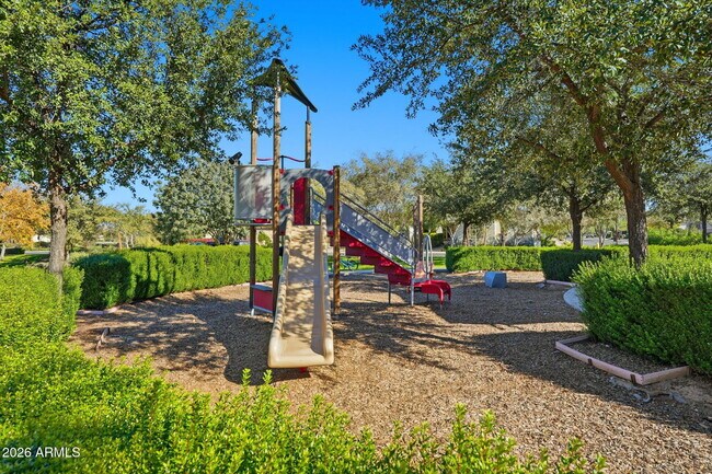 Building Photo - 4908 S Figueroa Ln