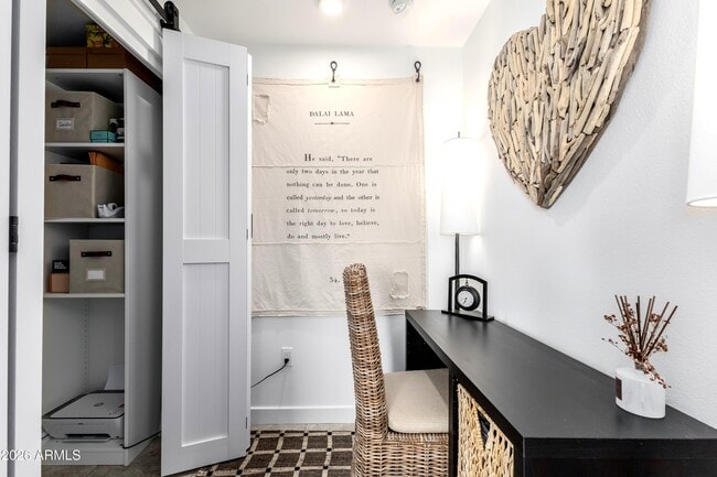 Building Photo - 2511 W Queen Creek Rd