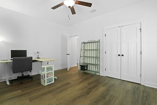 Building Photo - 3 Bedrooms, 2.5 Baths, and Endless Coastal Charm in Townsend, GA