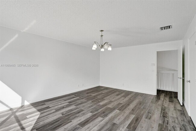 Building Photo - 2508 Cardaman Ave