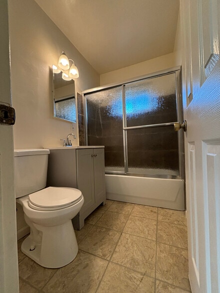 Building Photo - 1131 Georgia St