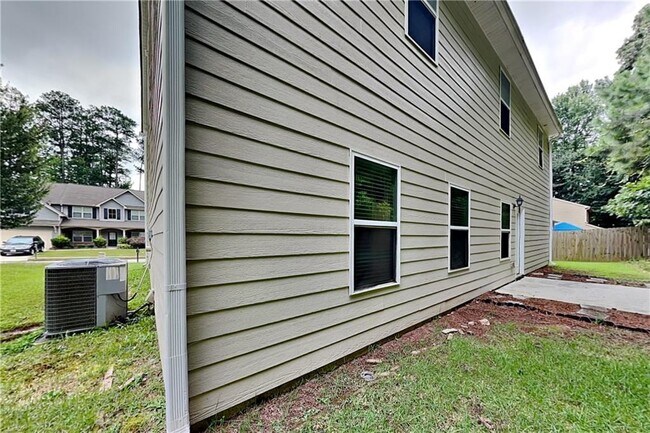 Building Photo - 119 Spring Forrest Ln