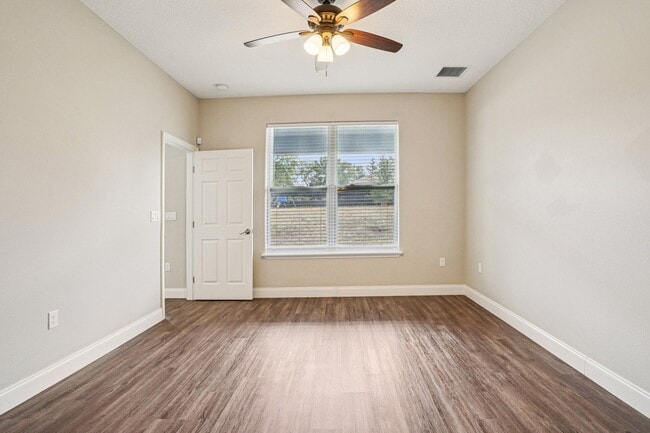 Floorplan - Eleven Oaks