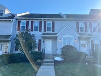 Building Photo - Amazing 2-Bedroom/2-Bathroom Condo with Parking Space in West Chester! Available mid-February!