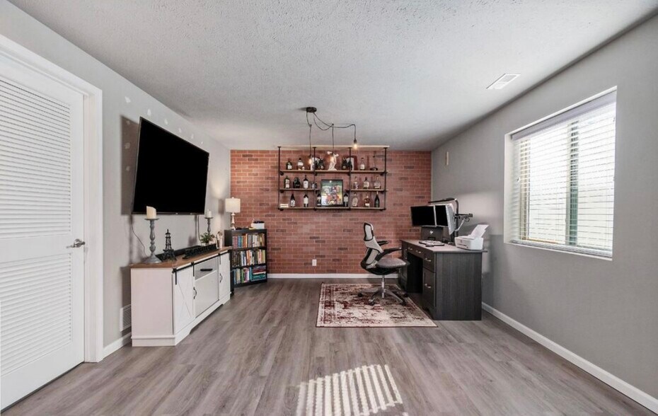 Building Photo - 5155 N 179th Ave