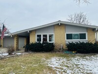 Building Photo - 42168 Lakeland Ct