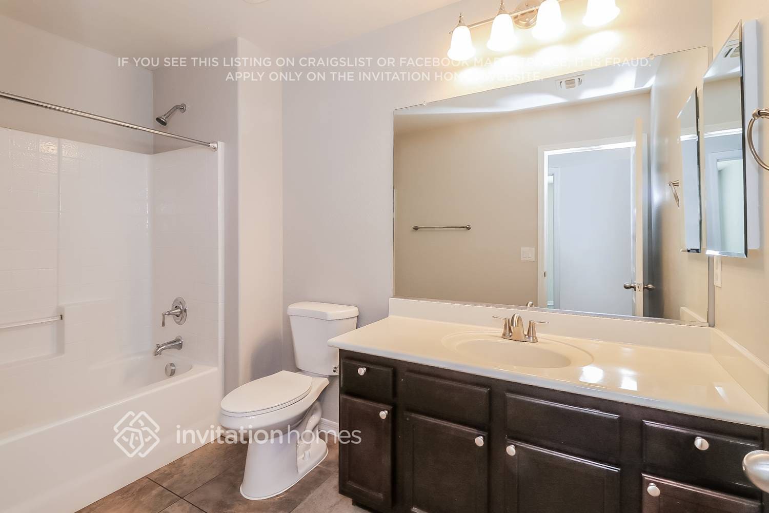 Building Photo - 5726 S 27th Dr