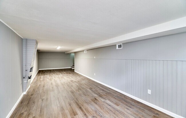 Building Photo - 255 Florisota Dr