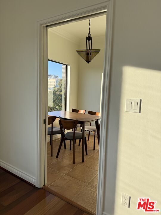 Building Photo - 234 N Kenwood St