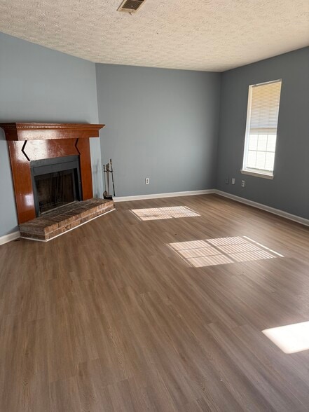 Building Photo - 5836 N Castlegate Dr