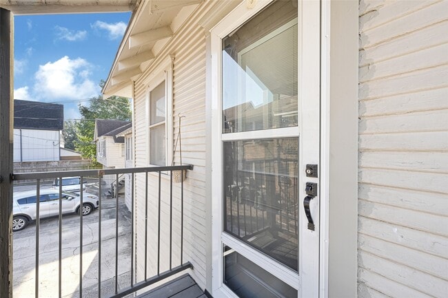 Building Photo - 1707 Sidney St