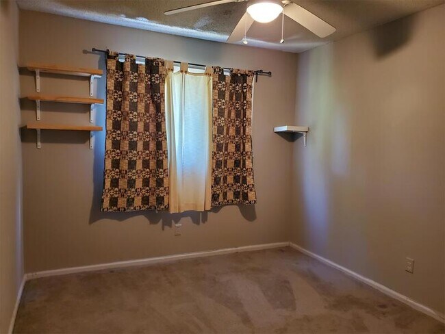 Building Photo - 1838 Quail Path Cove