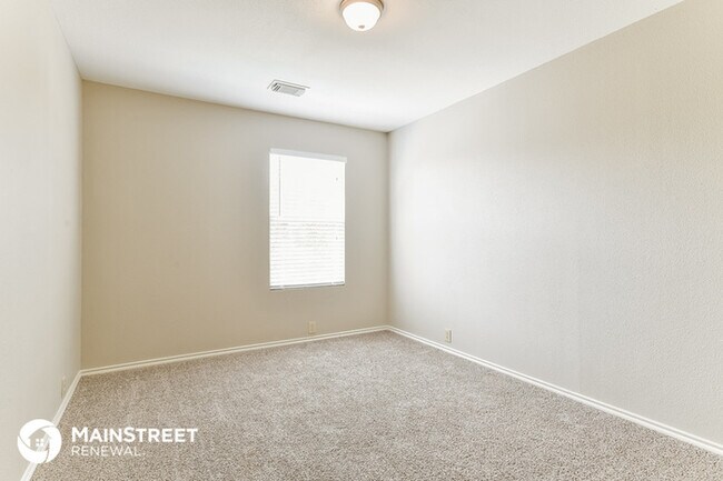Building Photo - 6007 Midcrown Dr