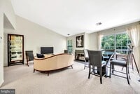 Building Photo - 302 Trinity Ct