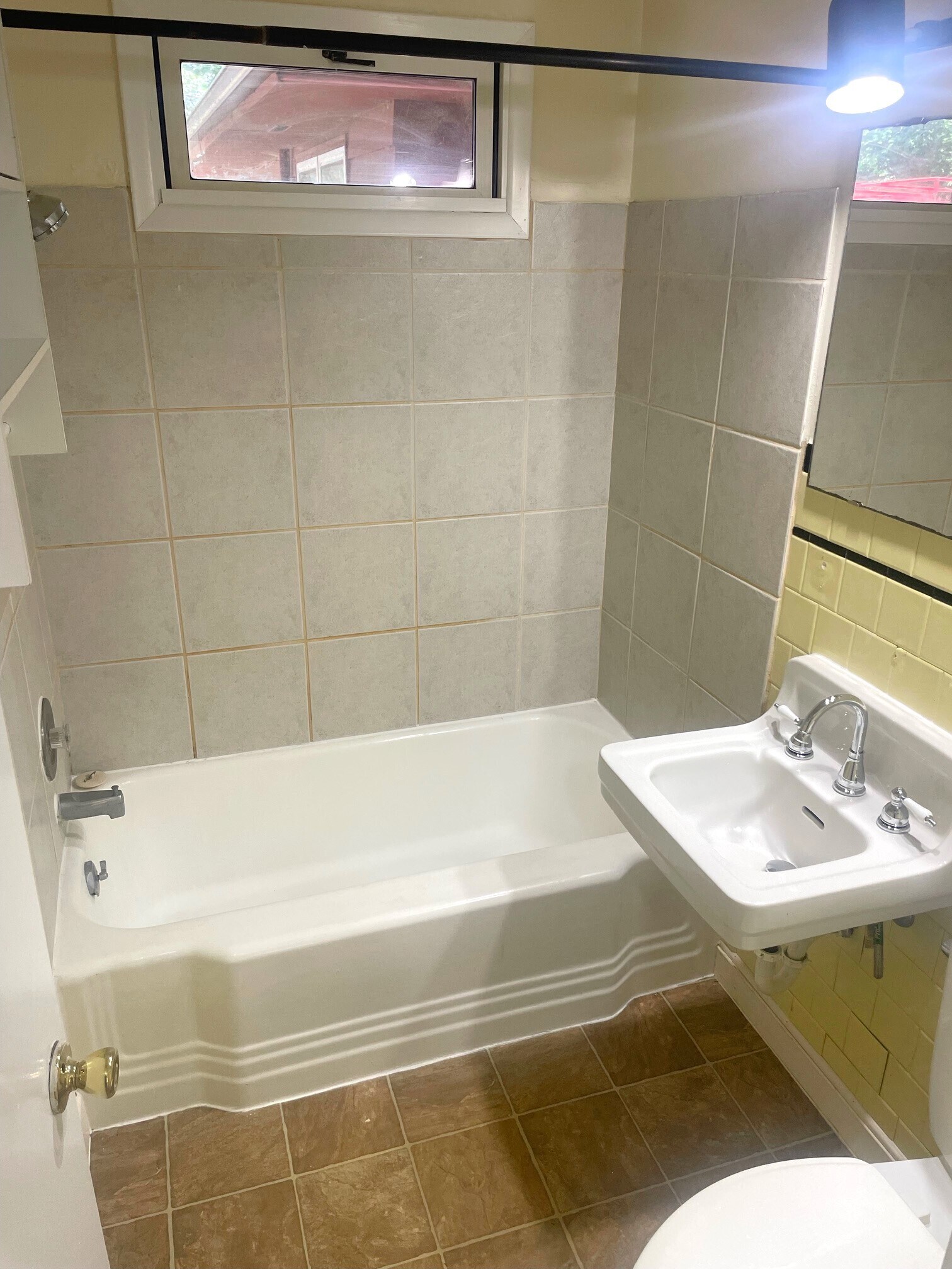 Building Photo - 409 Palomino Ln