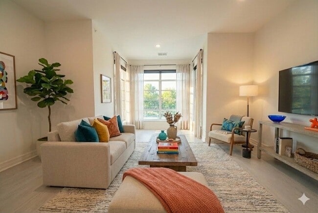 Building Photo - Walcot Apartments at 257 Elmwood