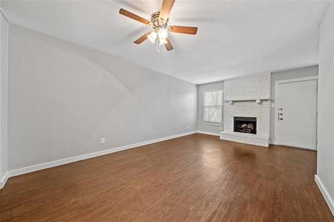 Building Photo - 2415 Burleson Ct