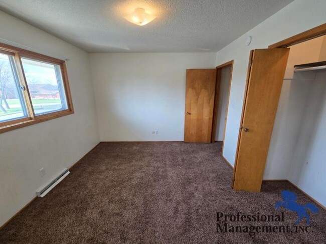 Building Photo - 3 bedroom in Laurel MT 59044