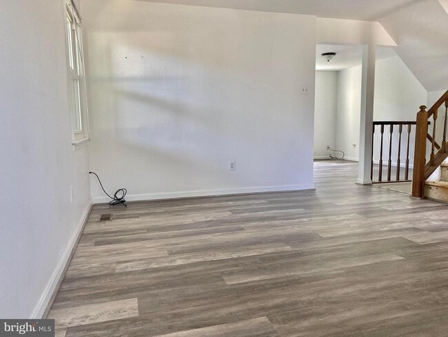 Building Photo - 7351 Crestleigh Cir