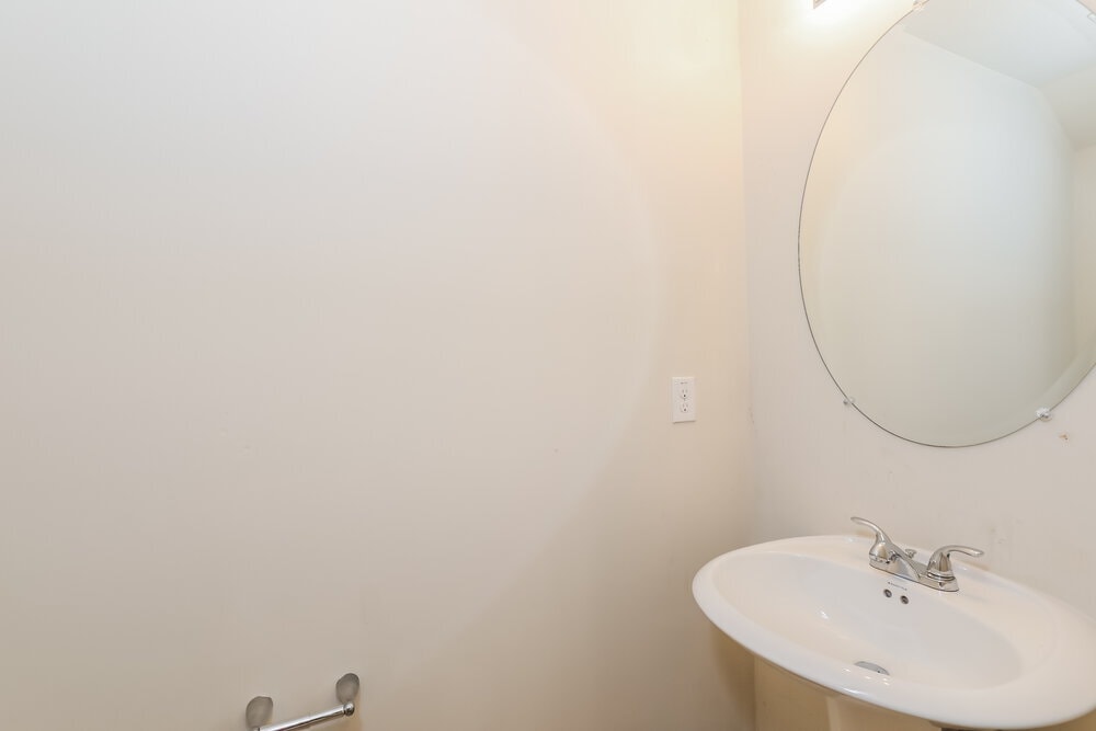 Building Photo - 12026 Quail Dr
