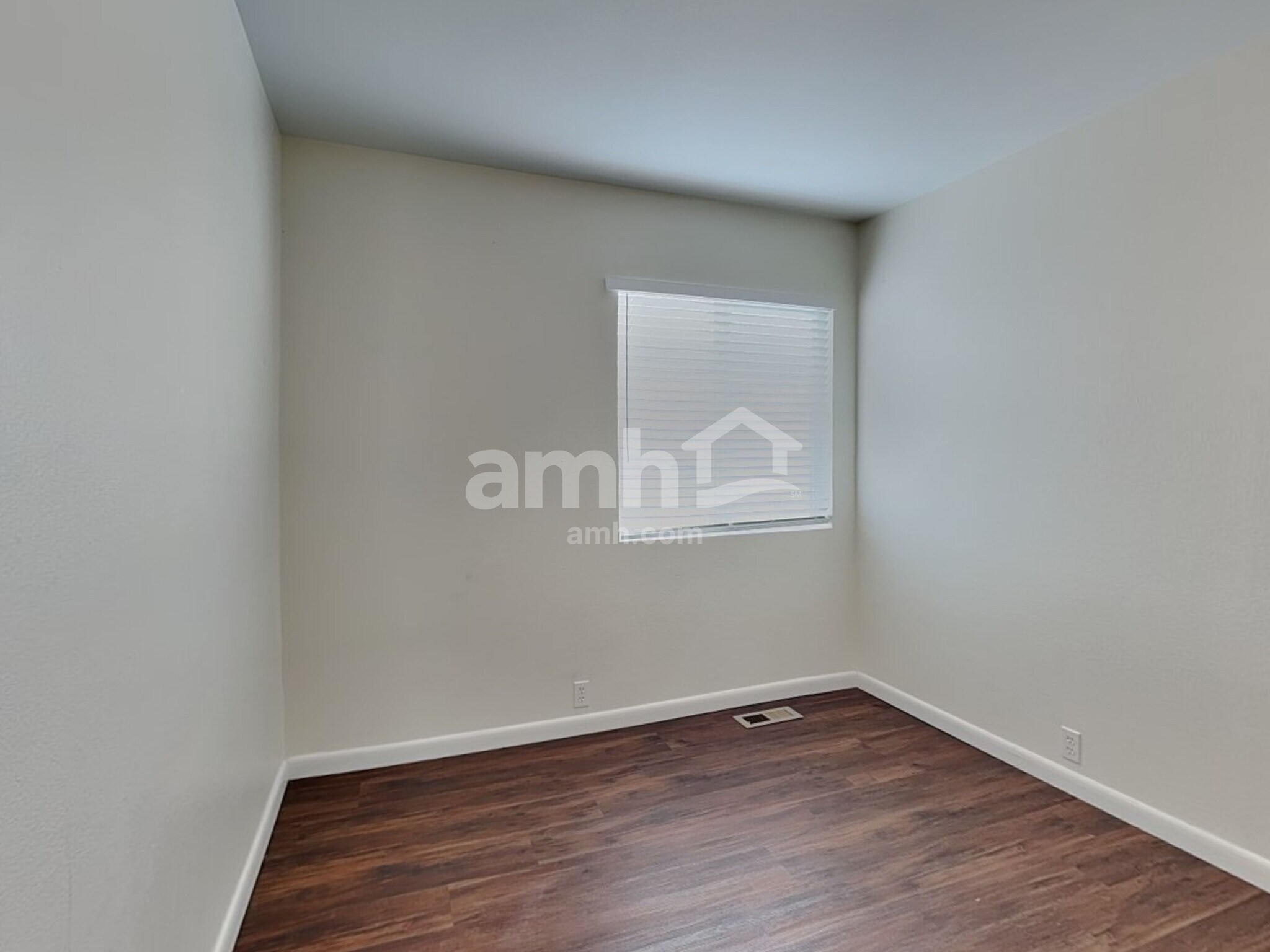 Building Photo - 6627 Sonny Blue Dr