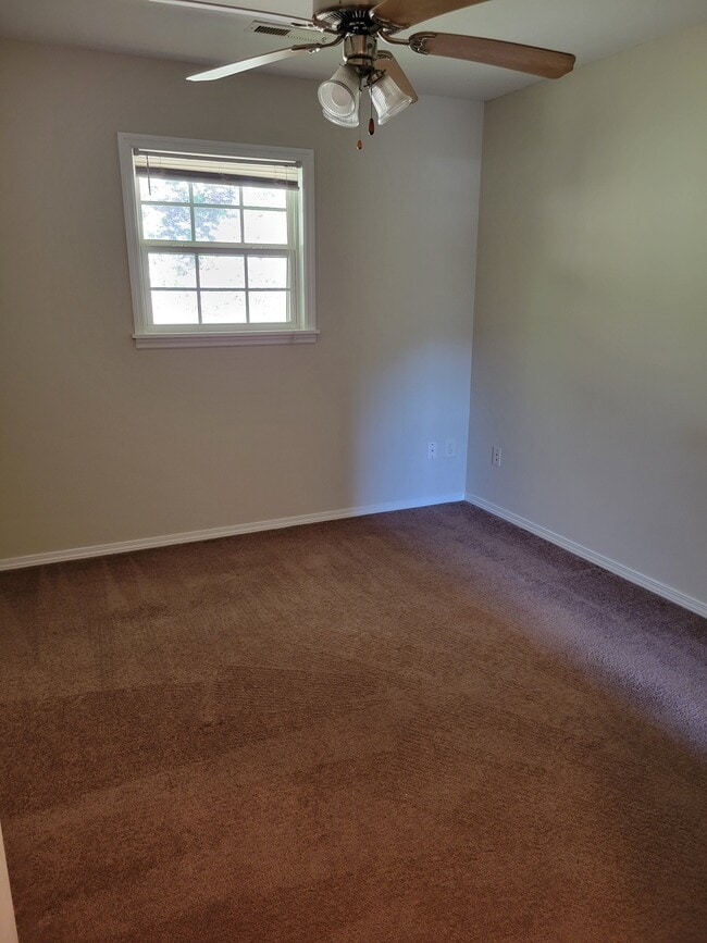 Building Photo - 458 Austin St