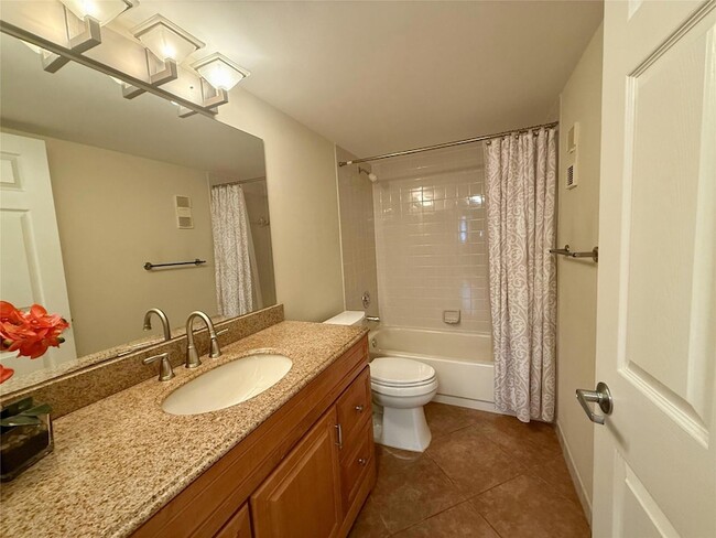 Building Photo - 4725 Lucerne Lakes Blvd E