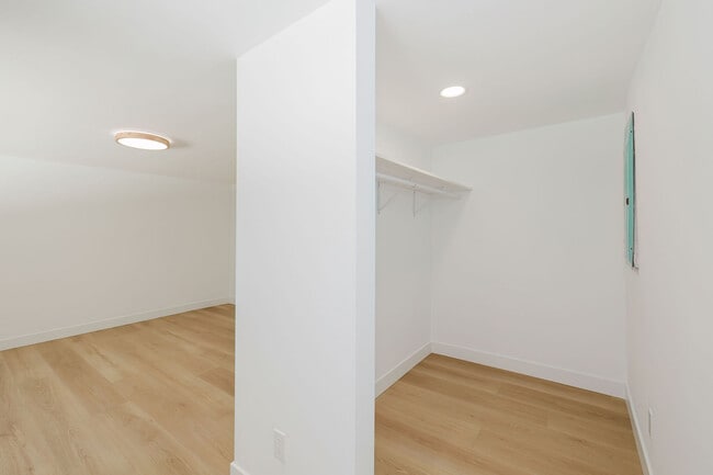 Building Photo - 1520 Morgan Rd NW