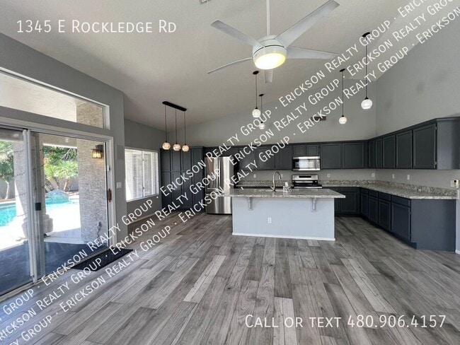 Building Photo - 1345 E Rockledge Rd