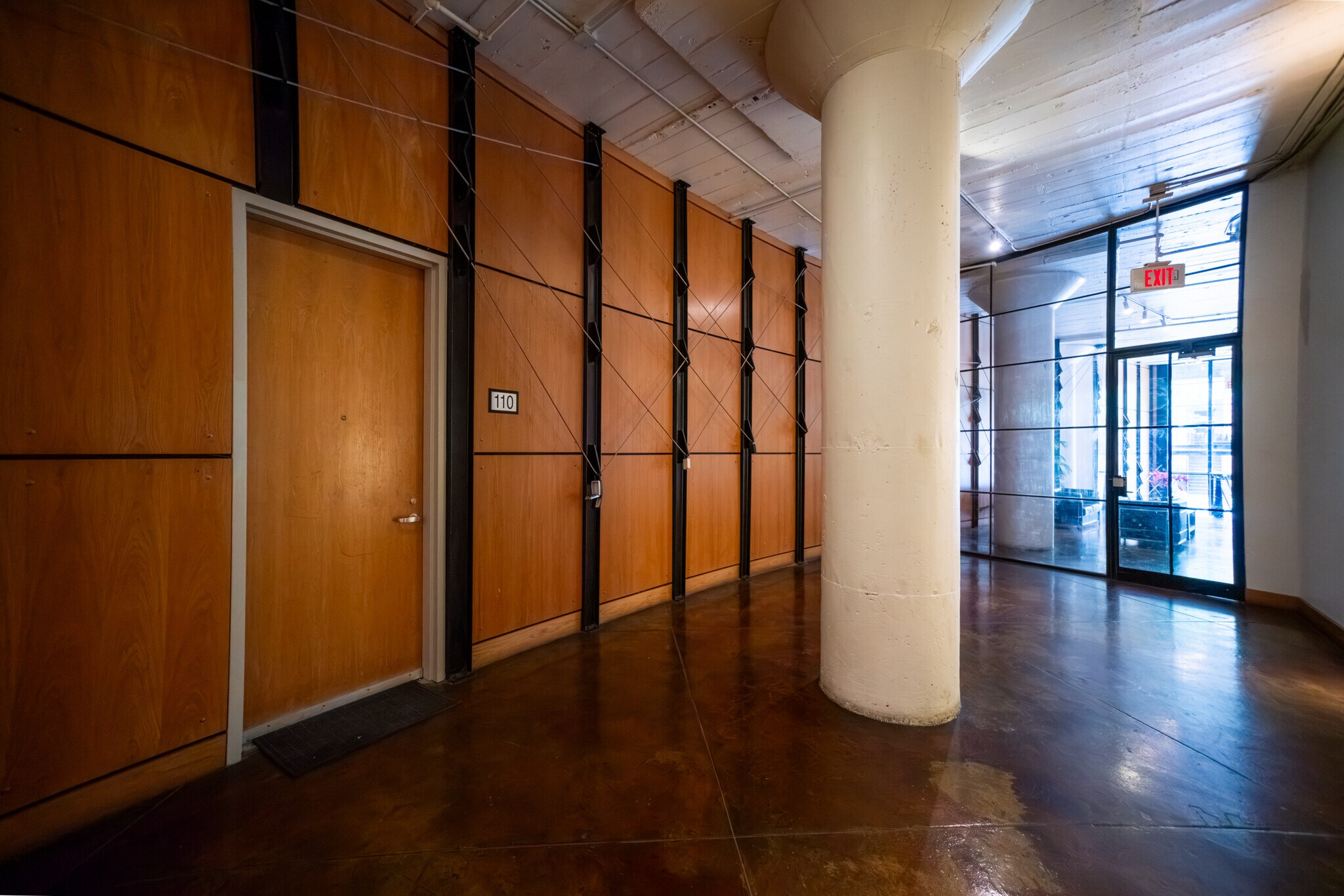 Building Photo - 2220 Canton St