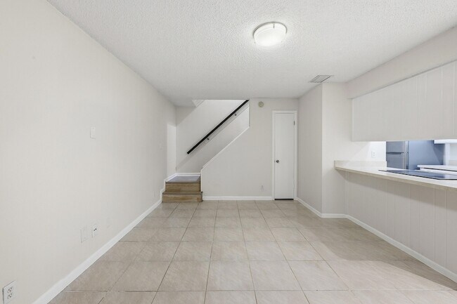 Building Photo - 8811 NW 28th Dr