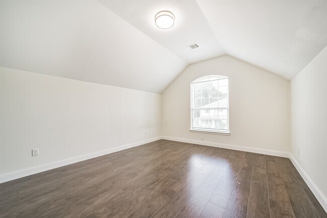 Building Photo - 10618 Bassoon Dr