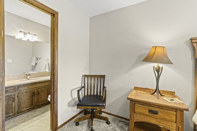 Building Photo - 214 Metz Dr