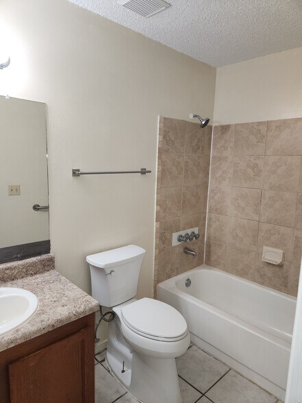 Bathroom - 684 S 72nd Ave