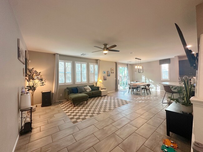 Building Photo - 10997 Prudhoe Bay St