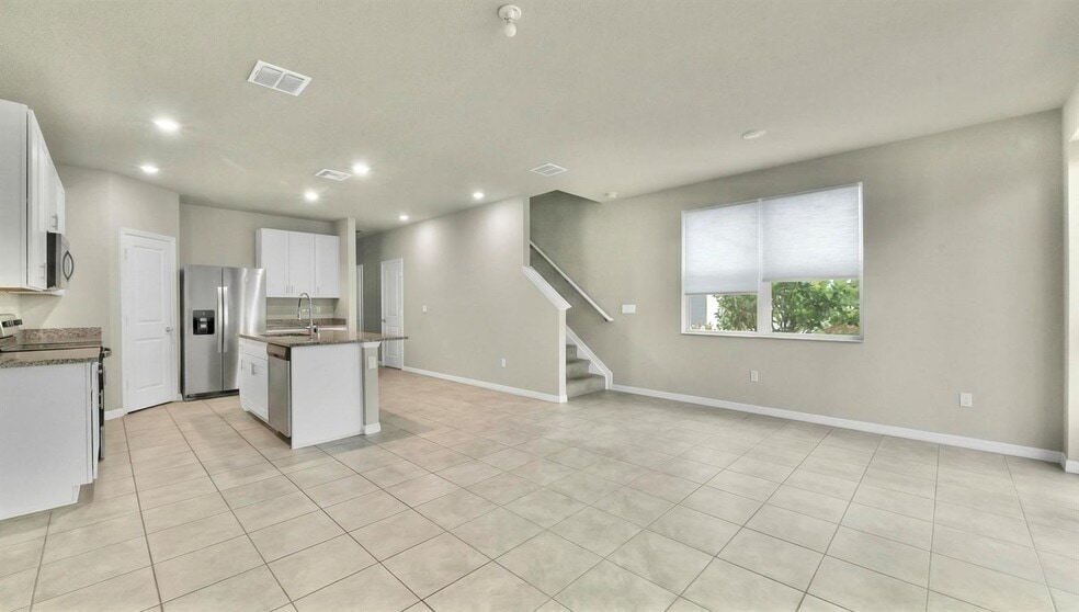 Building Photo - 3550 San Bernardino Way