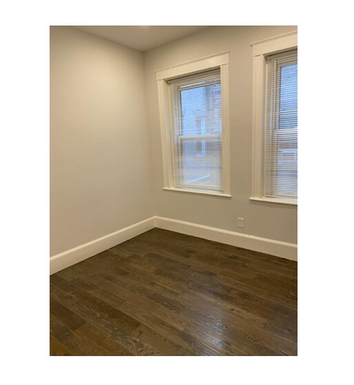 Building Photo - 50 Queensberry St