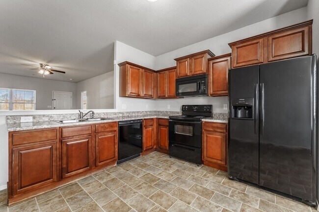 Building Photo - 848 NW Evans Cir